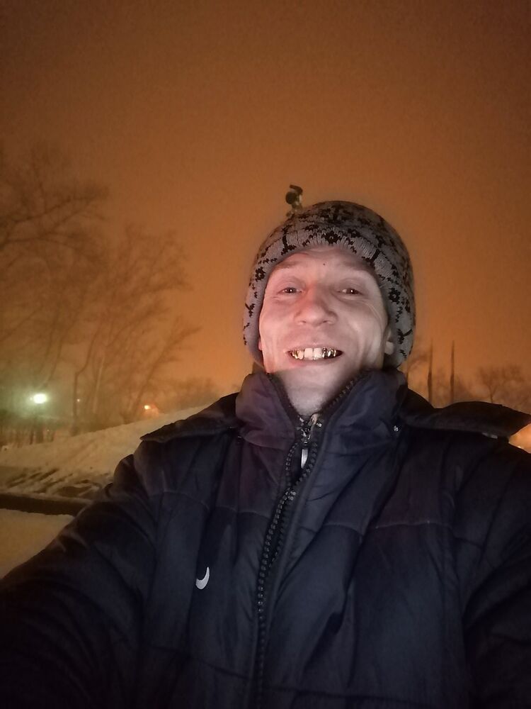  19359539  Dima, 42 ,    