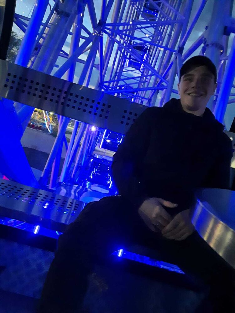  29060769  Vadim, 25 ,    