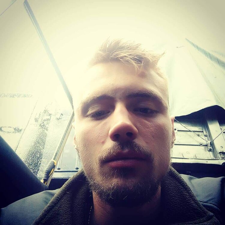  ,   Vlad, 26 ,   