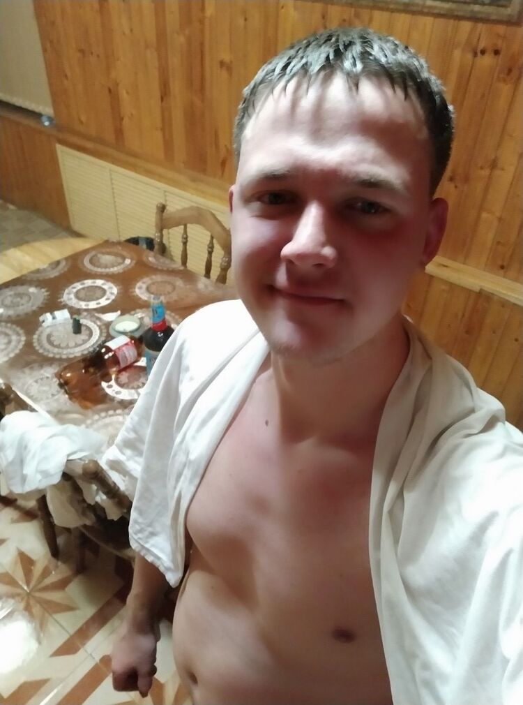  18822509  , 33 ,    --