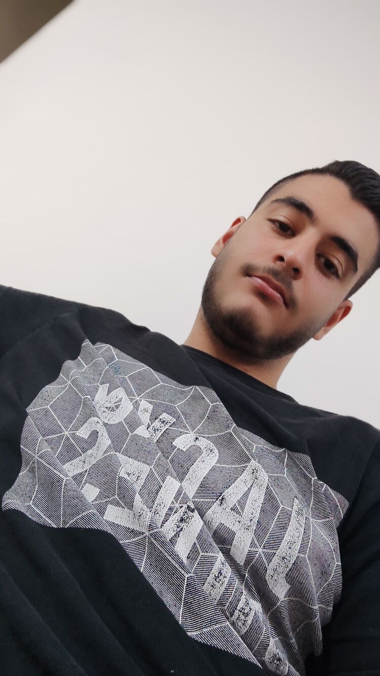  40095429  Mortal, 19 ,    