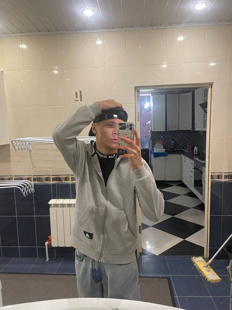  43532459  , 19 ,    
