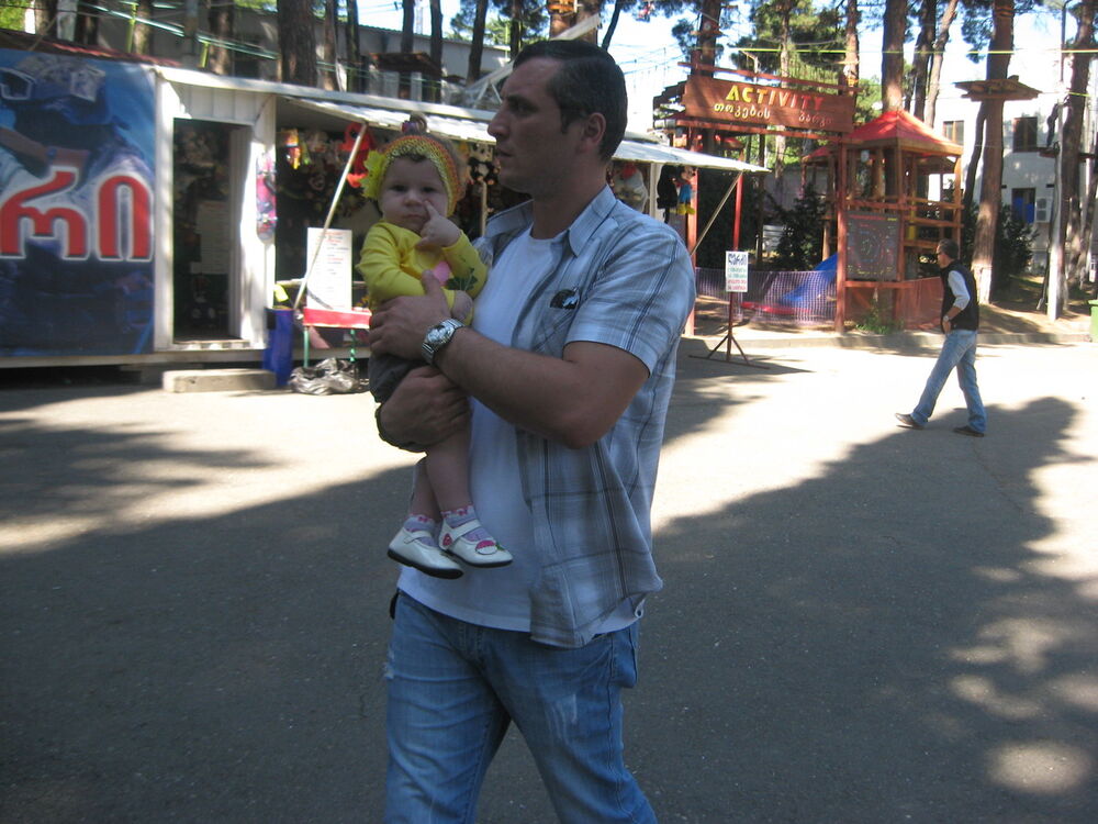  ,   Manushar, 40 ,   