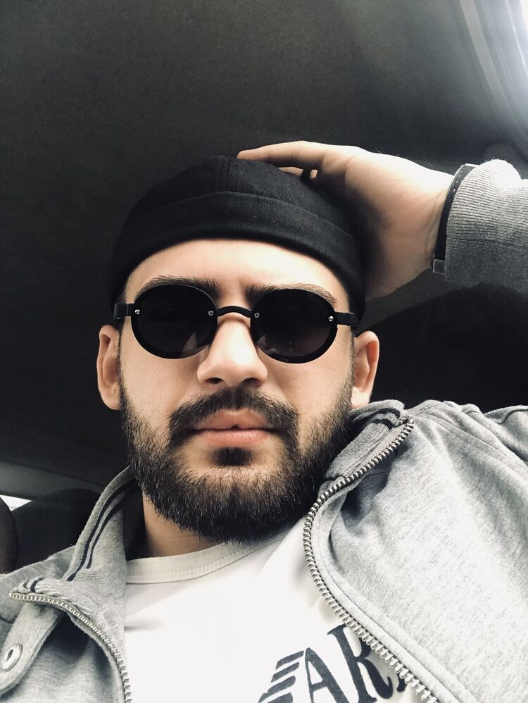  26186699  Nikka, 24 ,    