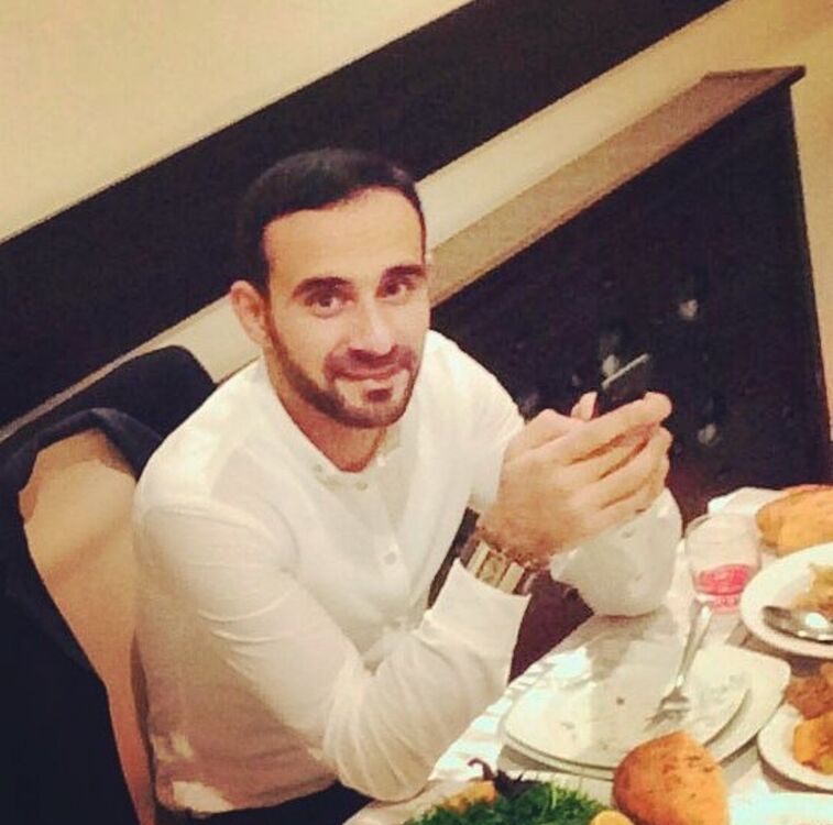  18936479  Ismayil, 35 ,    