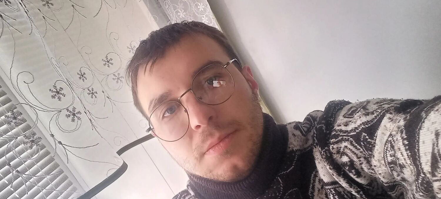  32589359  , 28 ,    