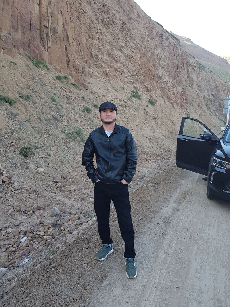  51920699  Ali, 22 ,    