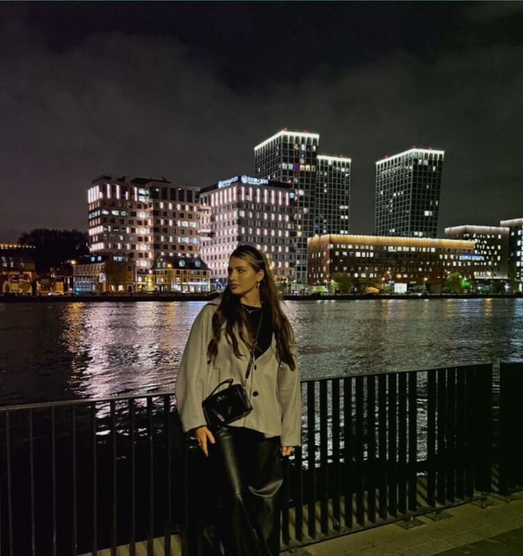  50907659  , 28 ,    -