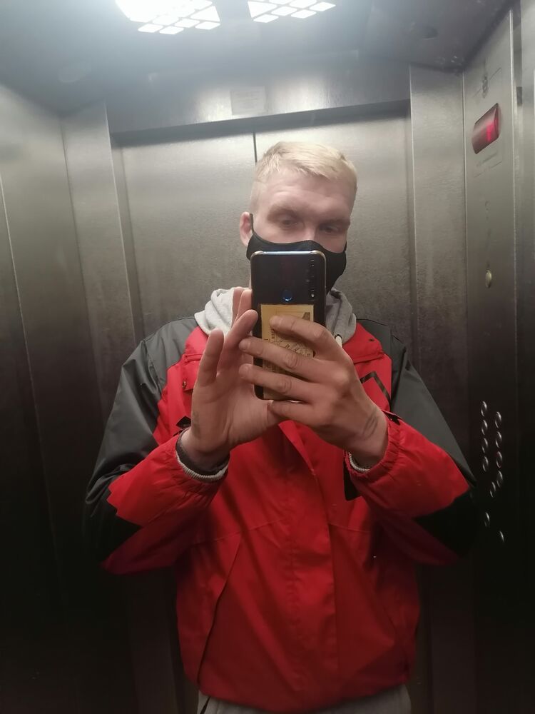  ,   Anton, 33 ,   ,   