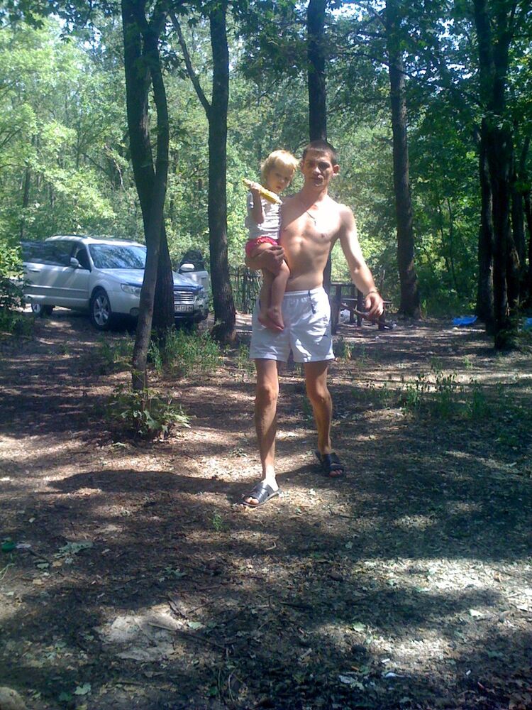  5338669  Ruslan, 39 ,    