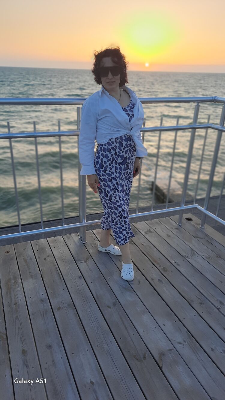  53395069  , 49 ,    --