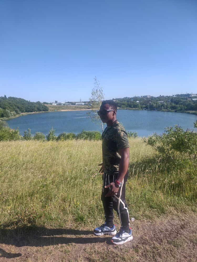  36553919  Weston, 28 ,    