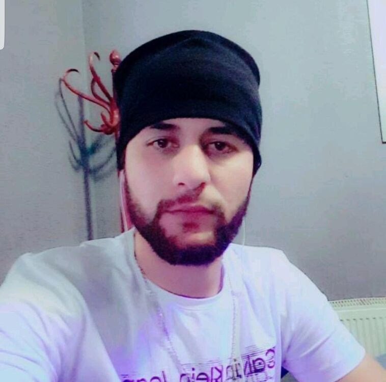  15863509  Abu, 31 ,    