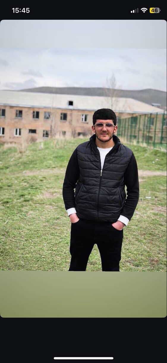  52726899  Gevorg, 22 ,    Utopia