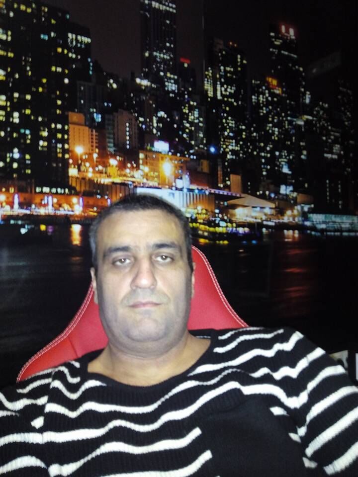  23749889  Kakhi, 49 ,    