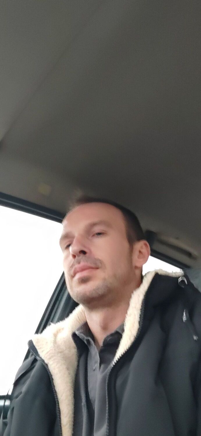  48319379  , 37 ,    