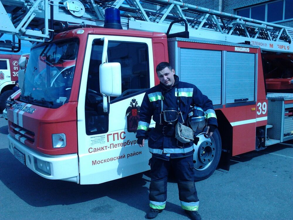  ,   Alex, 35 ,   