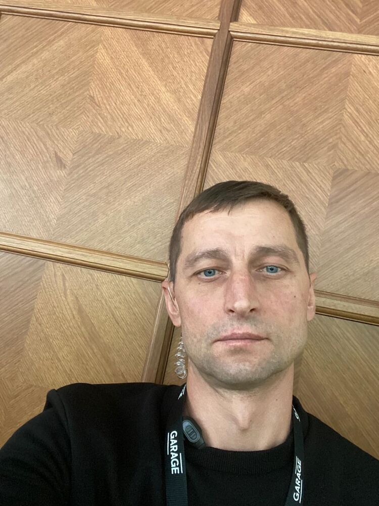 52980989  , 37 ,    