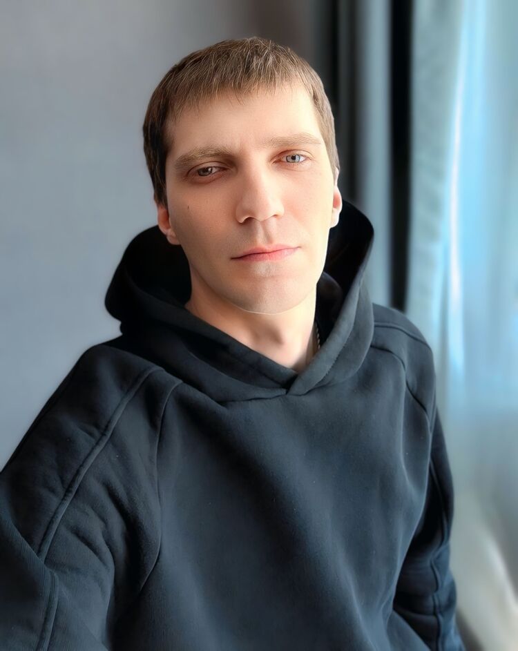  52573309  , 37 ,    -