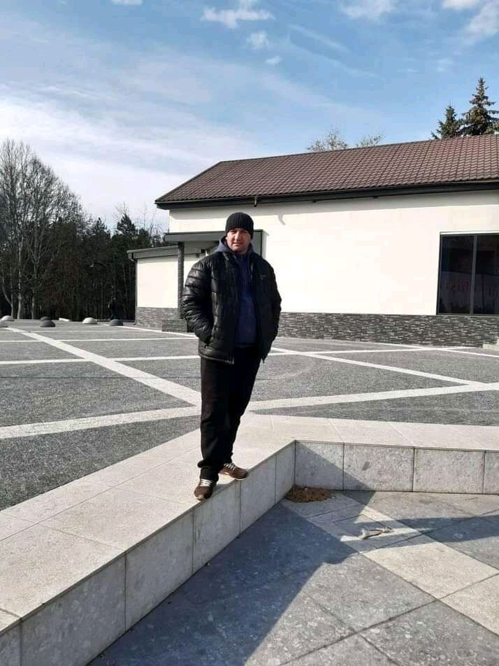  ,   Anatoli, 39 ,   ,   