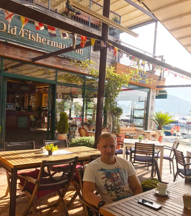  16418349  Taras, 36 ,    Budva