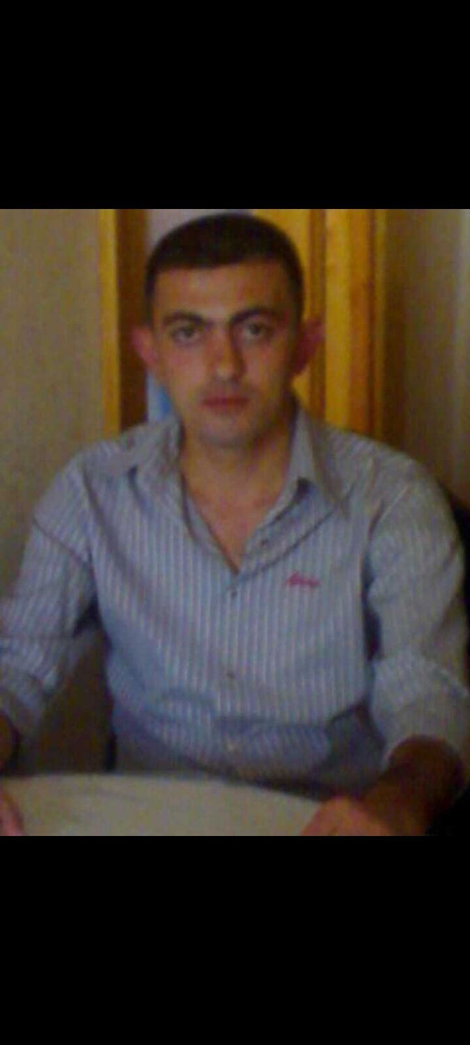  36622059  Rovshan, 49 ,    