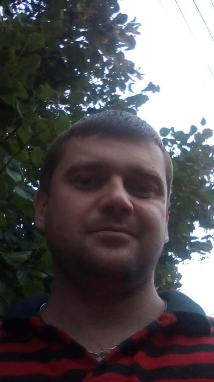  34804219  Vlad, 37 ,    