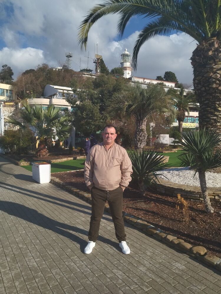 ,   Anatoly, 41 ,   ,   , c 
