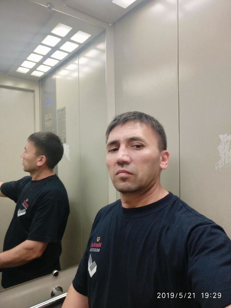  19448939  Uktam, 54 ,    