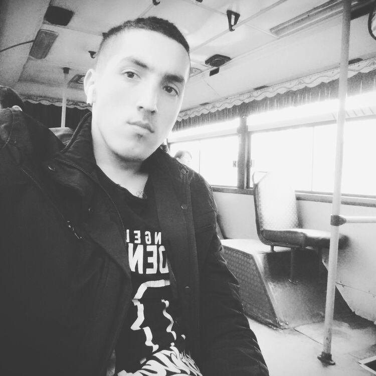  18768519  Roma, 28 ,    