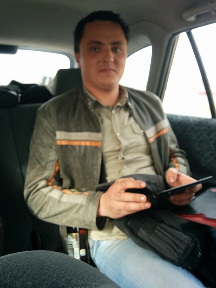  5840539  Andru, 36 ,    