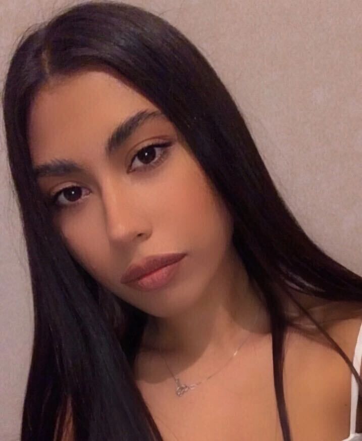  46699059  Karina, 24 ,    