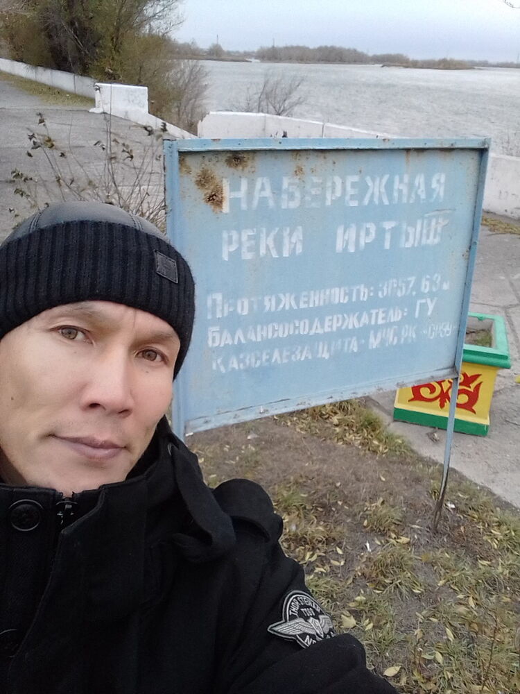  10744049  Artyk, 56 ,    