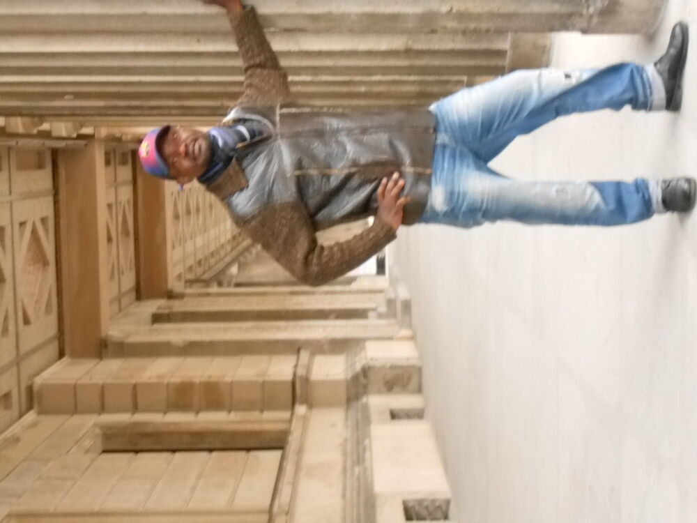  4096709  Tonnito, 37 ,    