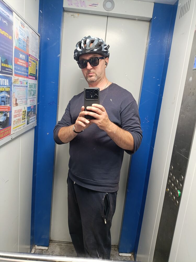  53203159  , 41 ,    -