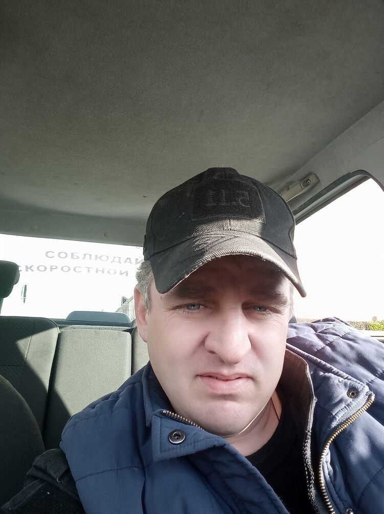  18584149  Aslan, 42 ,    