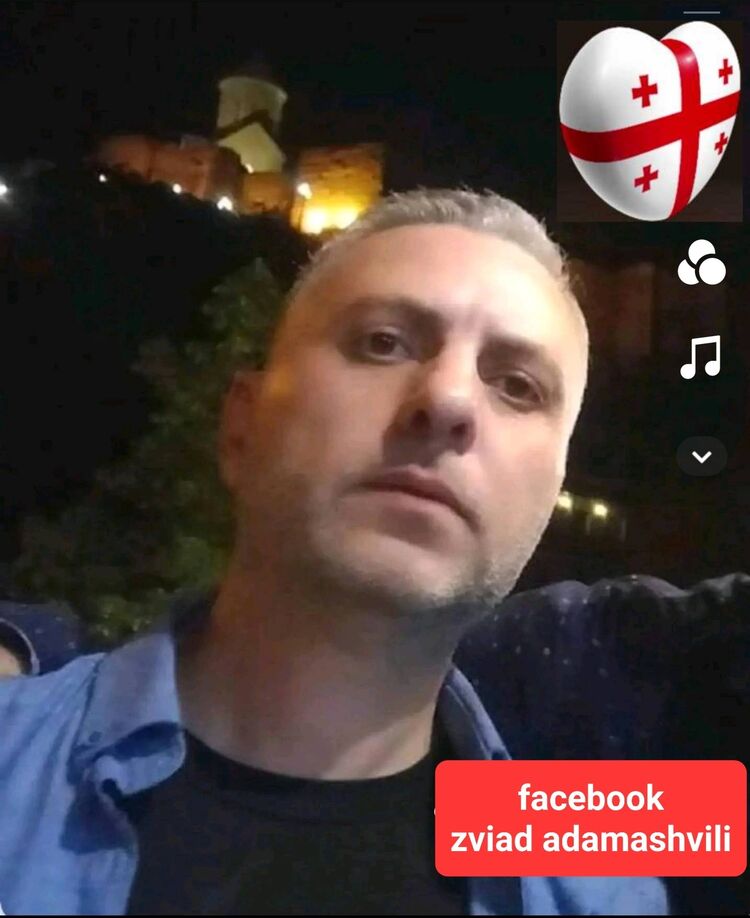  44034089  Zviad, 48 ,    