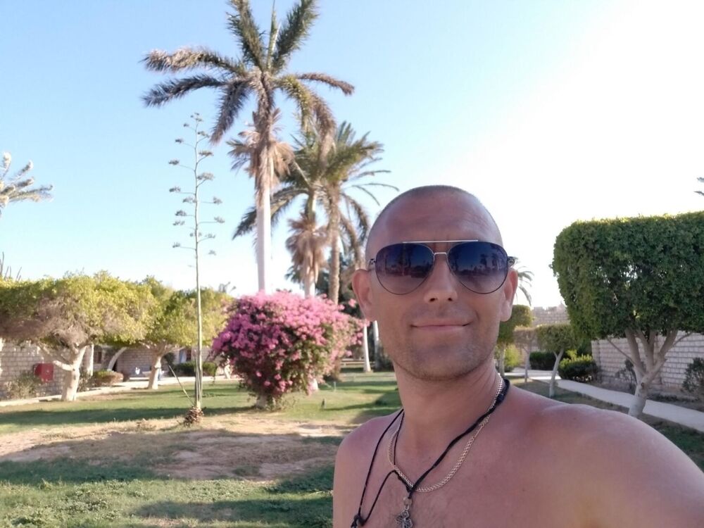  37323529  Leonid, 43 ,    