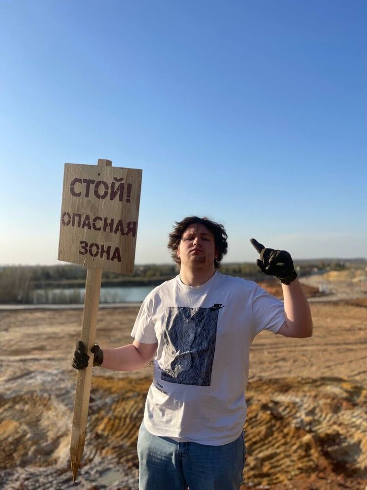  51063799  , 20 ,    