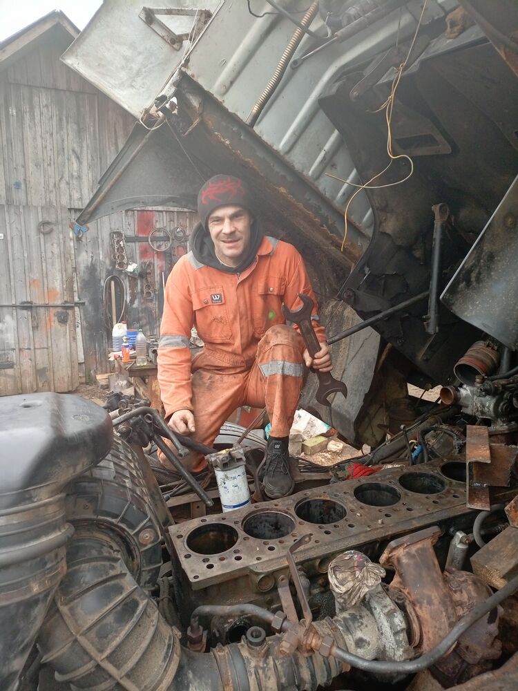  49824549  , 37 ,    