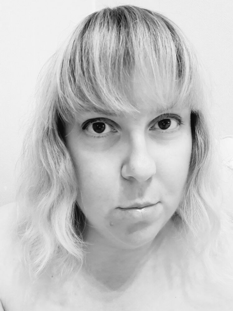  ,   Kira, 41 ,   c 