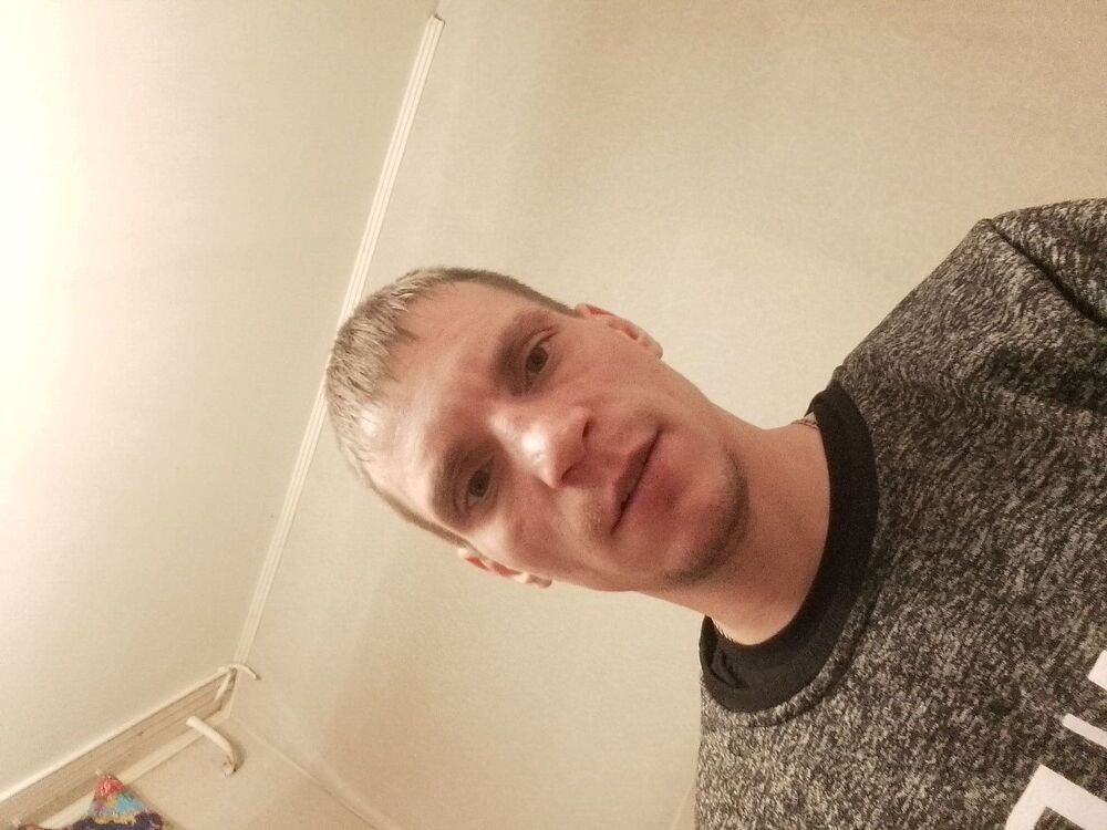  30622919  Maksim, 35 ,    