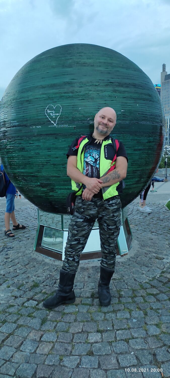  ,   David, 42 ,   ,   