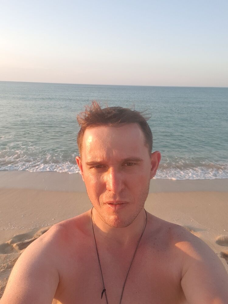  ,   Gosha, 44 ,   ,   , c 