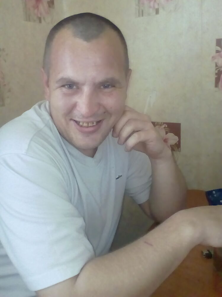  32309059  Mihail, 41 ,    