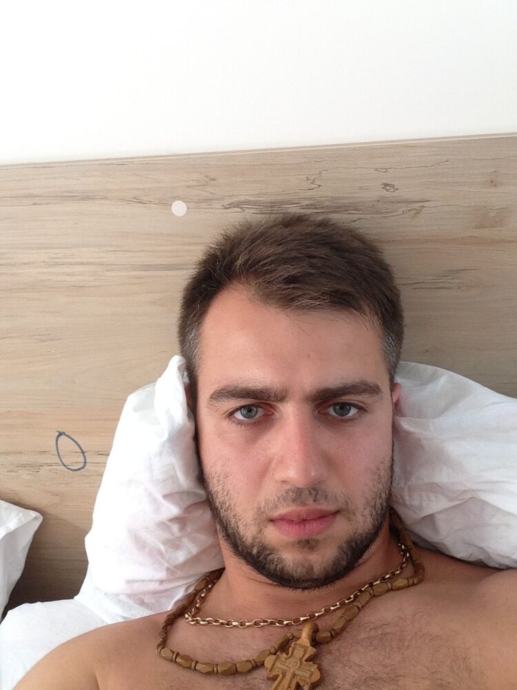  10397669  Kanstantin, 35 ,    