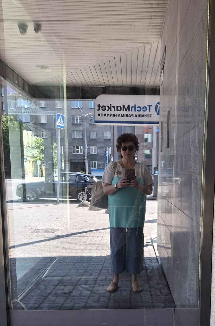  52631099  Kristi, 53 ,    