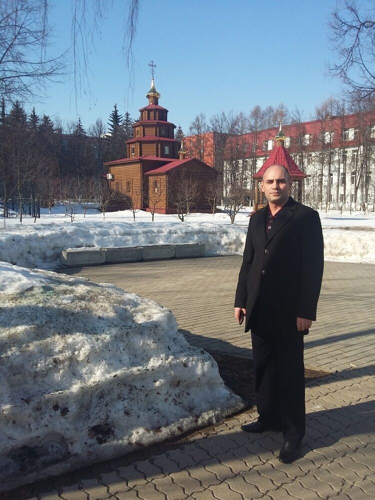  9148329  Xeyyam, 43 ,    