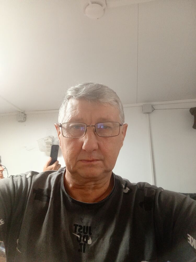  48059379  , 53 ,    