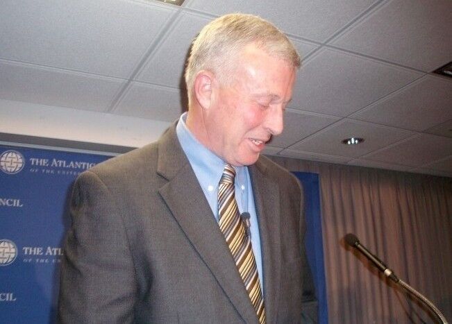  10320289  David, 74 ,    